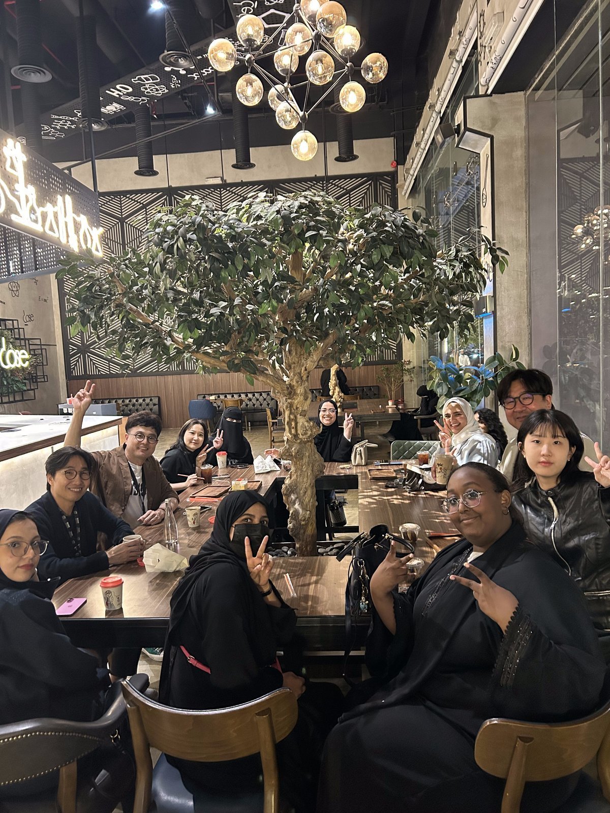 사우디 공예전시 아티스트토크 단체사진