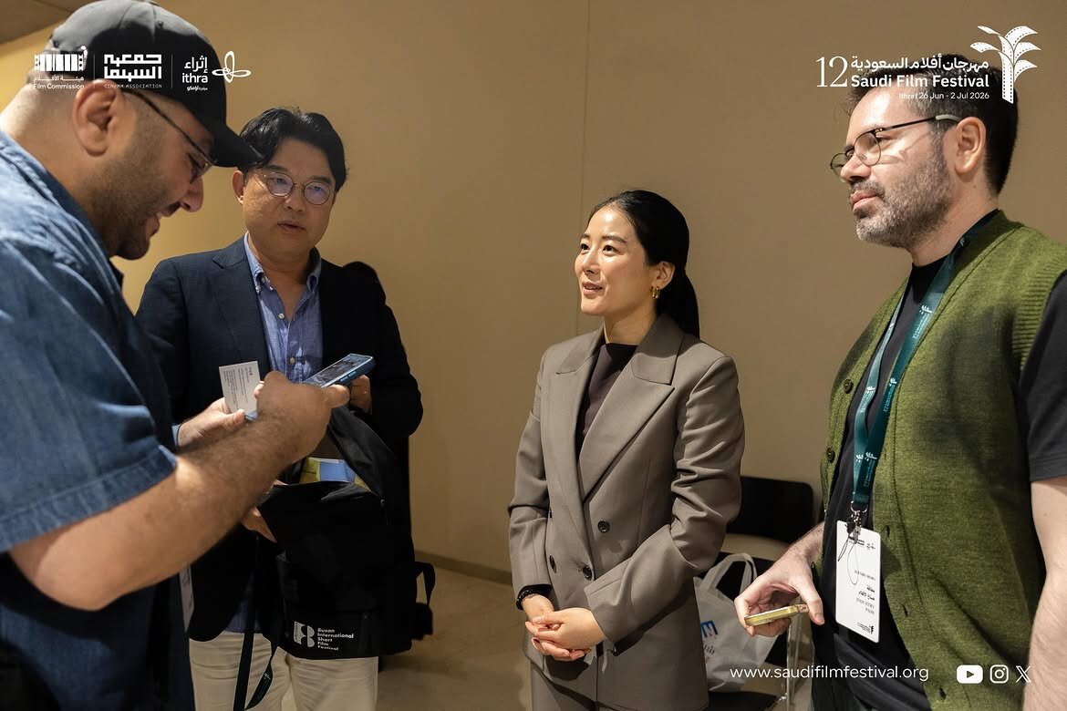 Hyojung Jung with festival participants